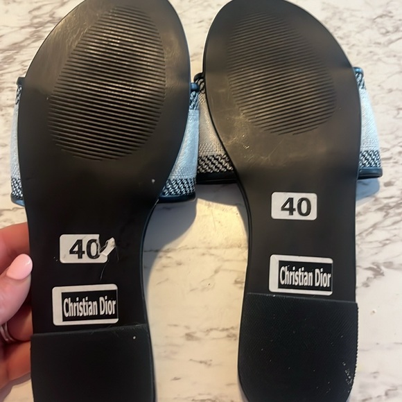 Women’s Sandals - Picture 3 of 3